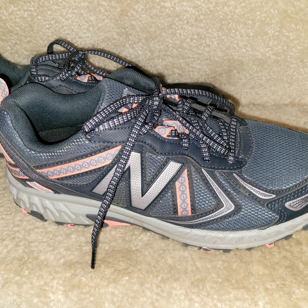 New Balance Women's Athletic Shoes - Gray and Pink